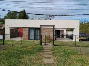 Casa nueva, muy cómoda en Termas